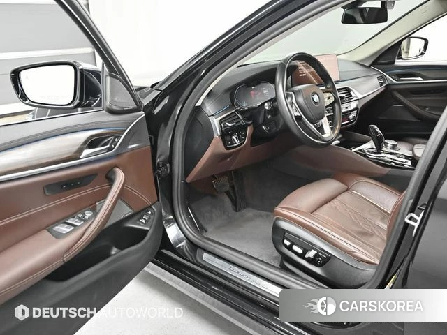 BMW 5 Series (G30) 2021 Черный из Кореи, фото 2