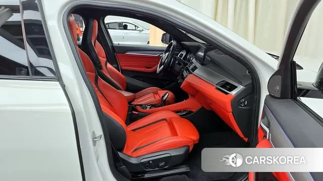BMW X2 (F39) 2021 Белый из Кореи, фото 2