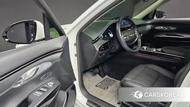 Genesis GV70 2021 Белый из Кореи, фото 2