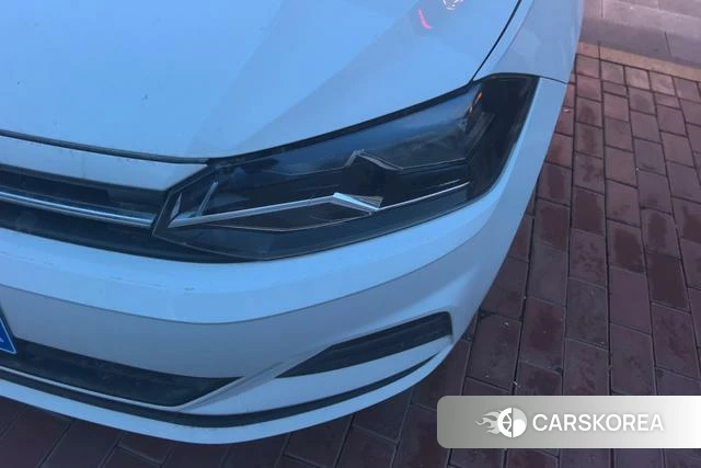 Volkswagen Polo 2022 Белый из Китая, фото 2