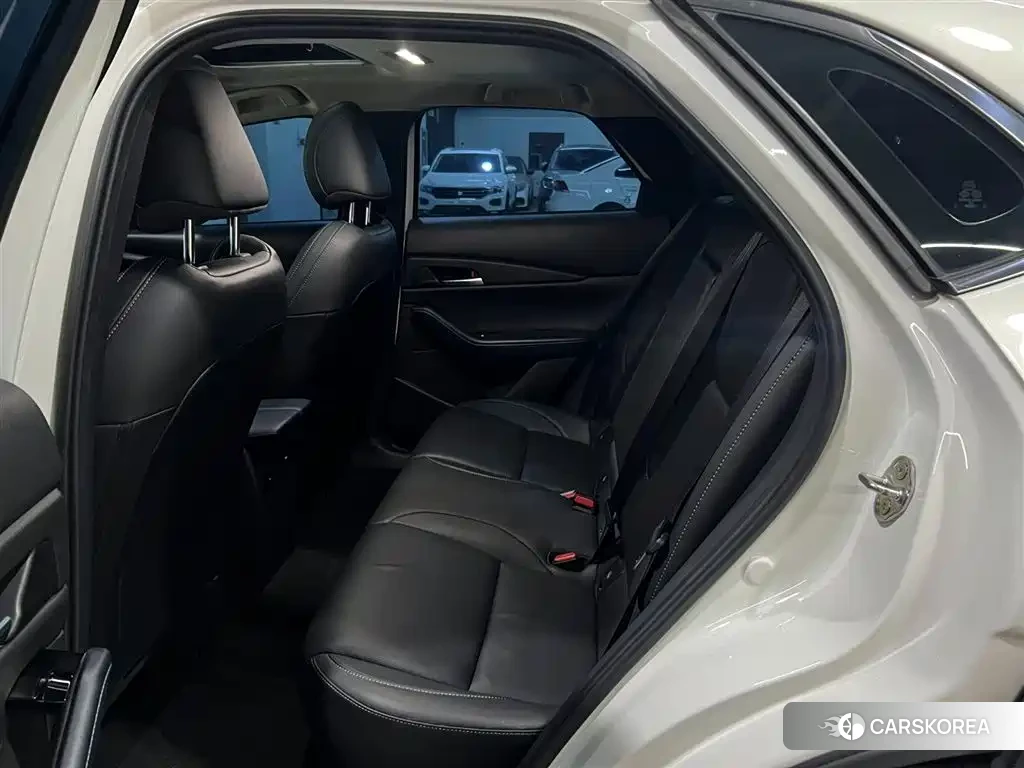 Mazda CX-30 2022 Белый из Китая, фото 2