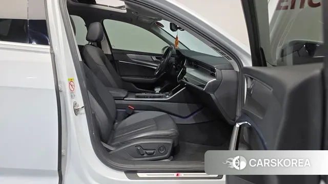 Audi A6 (C8) 2020 Белый из Кореи, фото 2