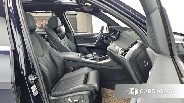 BMW X5 (G05) 2022 Черный из Кореи, фото 2