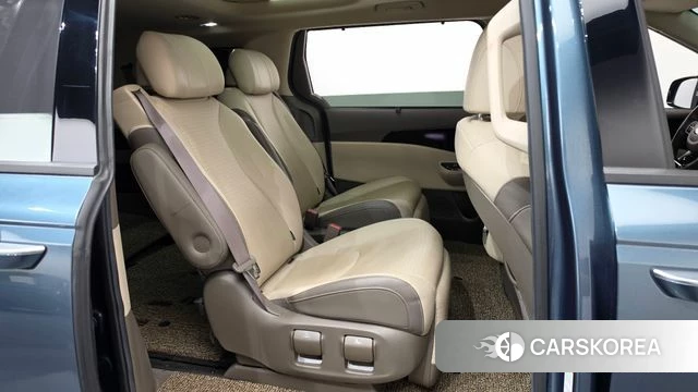Kia Carnival 4th generation 2021 Серый из Кореи, фото 2
