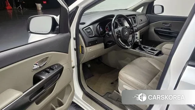 Kia The New Carnival 2019 Белый из Кореи, фото 2