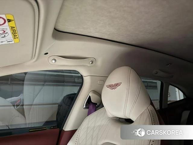 Aston Martin DBX 2022 Красный из Кореи, фото 2