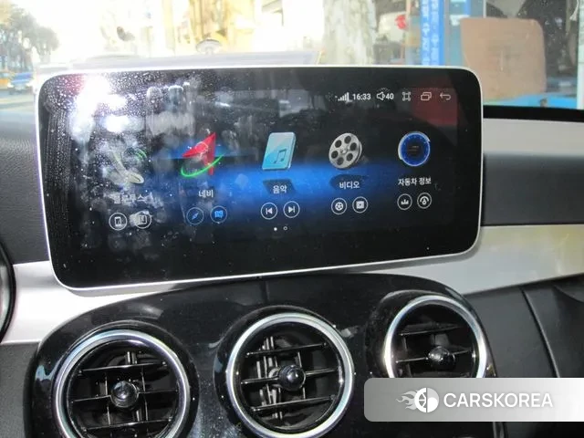 Mercedes-Benz C-Class W205 2018 Белый из Кореи, фото 2