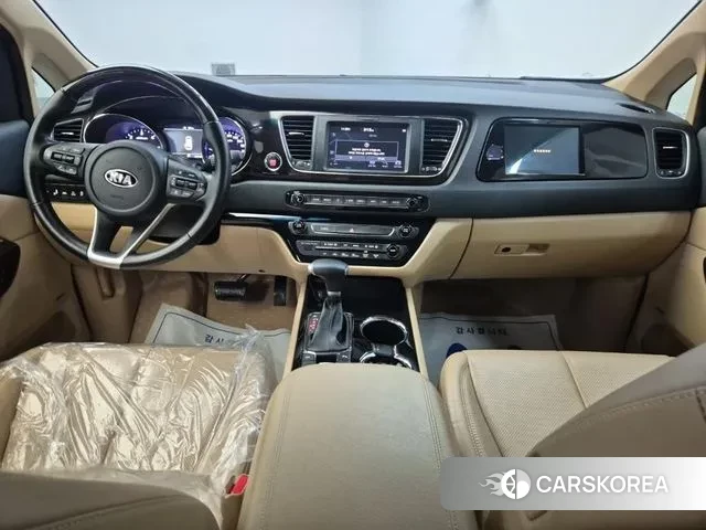 Kia The New Carnival 2019 Белый из Кореи, фото 2