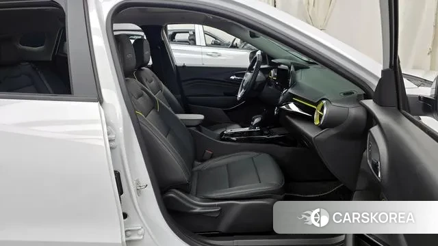 Chevrolet (GM Daewoo) Trax Crossover 2023 Белый из Кореи, фото 2