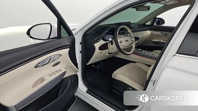 Genesis GV70 2024 Белый из Кореи, фото 2