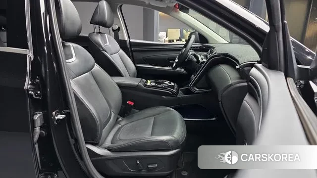 Hyundai Tucson (NX4) 2021 Черный из Кореи, фото 2