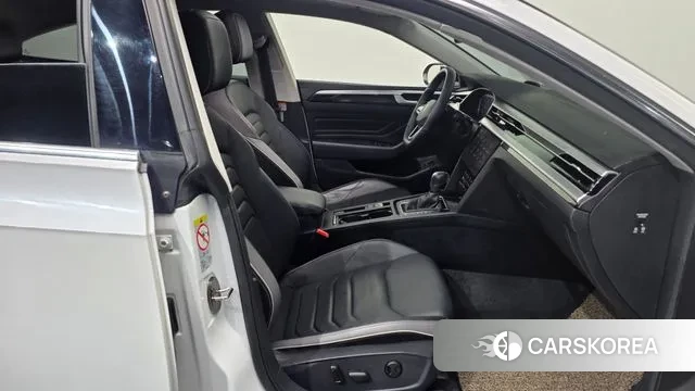 Volkswagen Arteon 2022 Белый из Кореи, фото 2