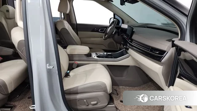 Kia The New Carnival 4th Generation 2024 Серебристо-серый из Кореи, фото 2