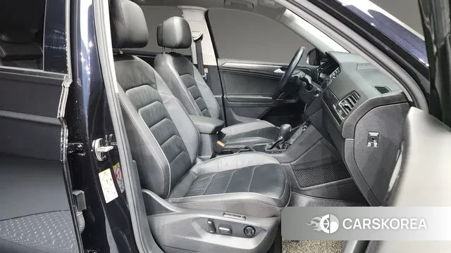 Volkswagen Tiguan Allspace 2018 Черный из Кореи, фото 2