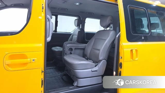 Hyundai The New Grand Starex 2021 Желтый из Кореи, фото 2