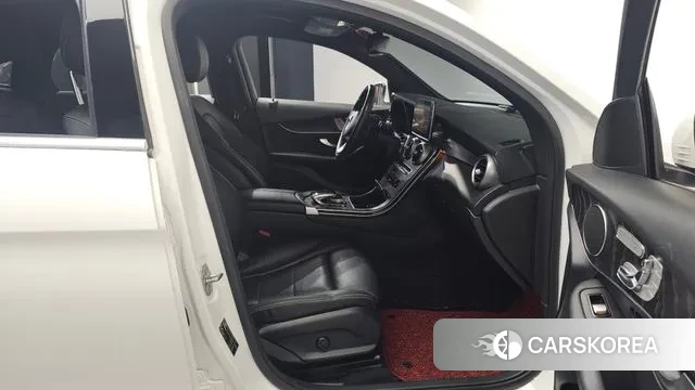 Mercedes-Benz GLC-Class X253 2019 Белый из Кореи, фото 2