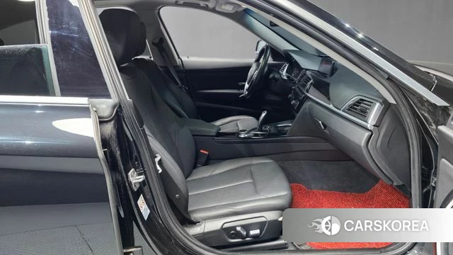 BMW 3 Series GT (F34) 2020 Черный из Кореи, фото 2