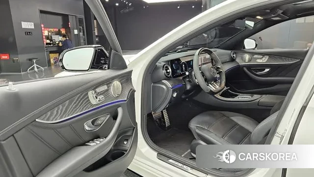 Mercedes-Benz E-Class W213 2023 Белый из Кореи, фото 2