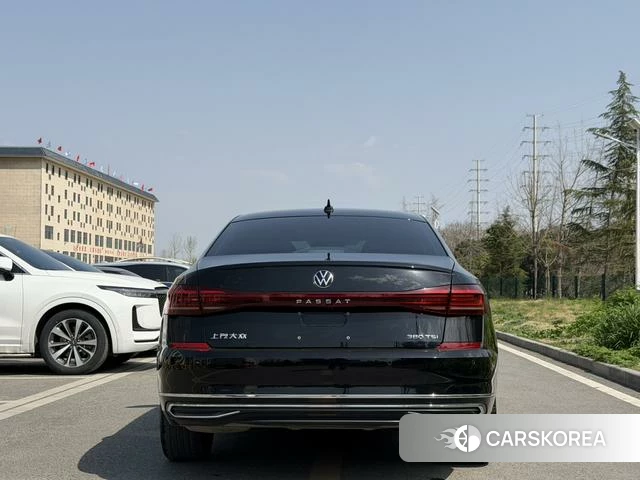 Volkswagen Passat 2024 Черный из Китая, фото 2