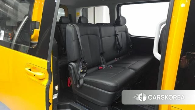 Hyundai Staria 2025 Желтый из Кореи, фото 2