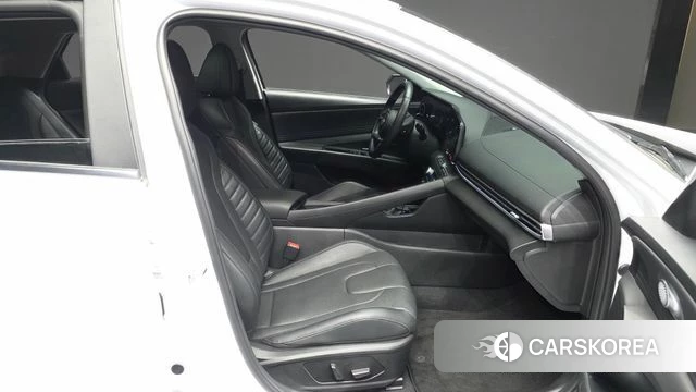 Hyundai Avante (CN7) 2023 Белый из Кореи, фото 2