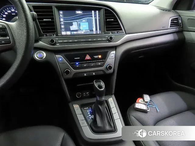 Hyundai Avante AD 2018 Белый из Кореи, фото 2