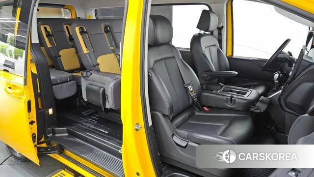 Hyundai Staria 2022 Желтый из Кореи, фото 2