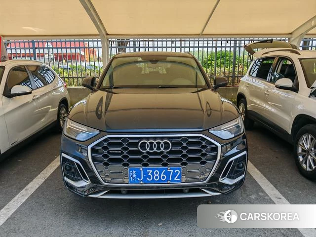 Audi Q5L 2022 Черный из Китая, фото 2