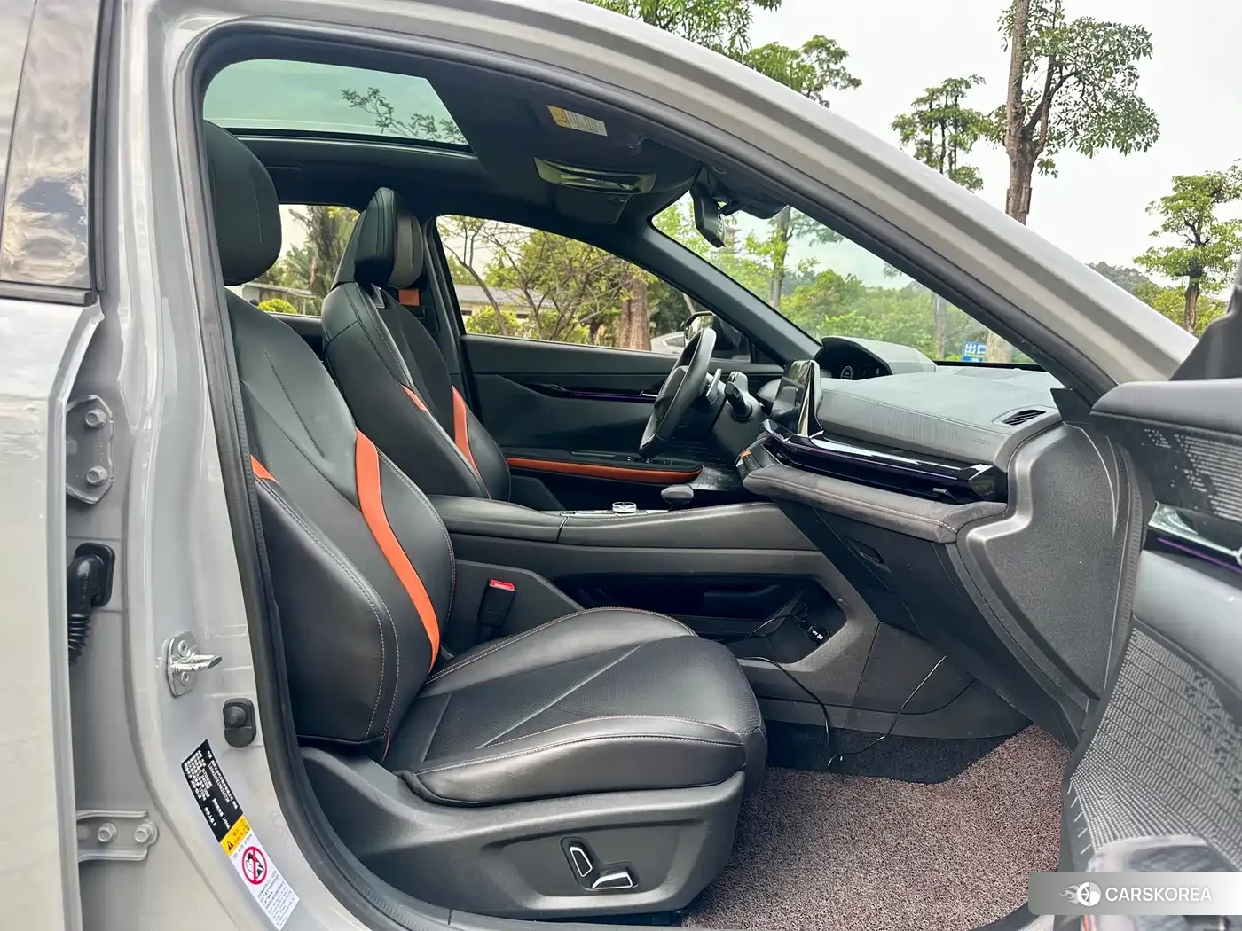 Chang'an UNI-V 2022 Silver/gray из Китая, фото 2
