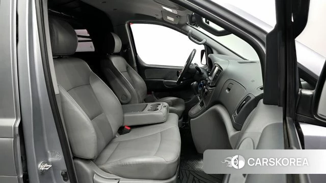 Hyundai The New Grand Starex 2018 Серебристо-серый из Кореи, фото 2