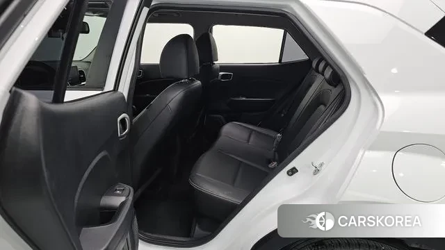 Hyundai Venue 2022 Белый из Кореи, фото 2