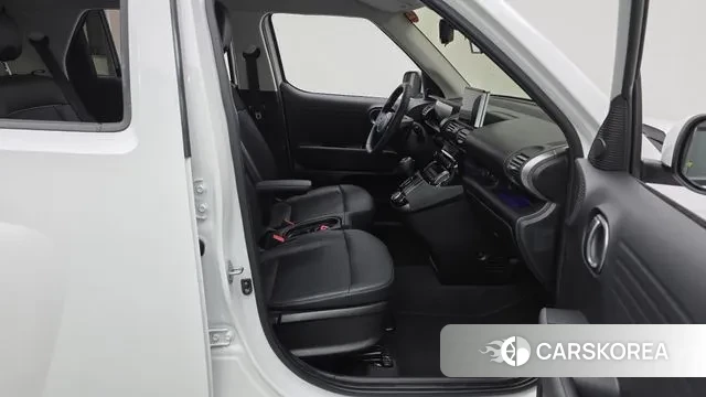 Hyundai Casper 2023 Белый из Кореи, фото 2