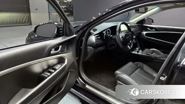 Genesis The New G70 2022 Черный из Кореи, фото 2