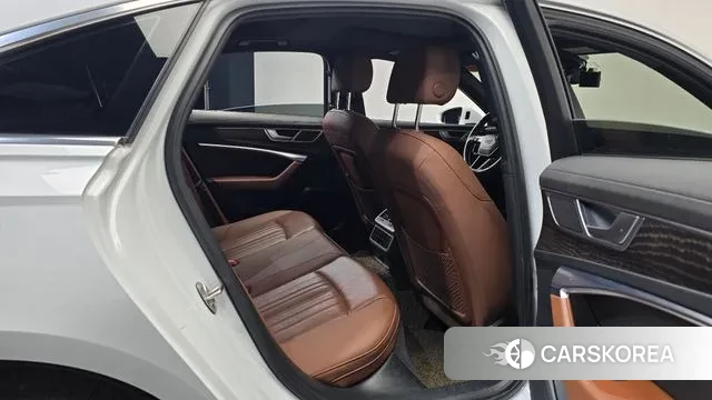 Audi A6 (C8) 2021 Белый из Кореи, фото 2