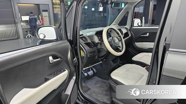 Kia The New Kia Ray 2023 Черный из Кореи, фото 2