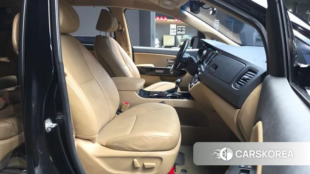 Kia The New Carnival 2019 Черный из Кореи, фото 2