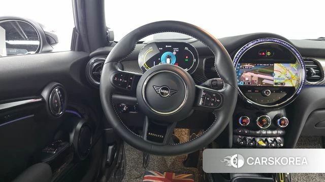 Mini Cooper Electric 2023 Белый из Кореи, фото 2