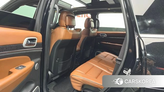 Jeep Grand Cherokee 2021 Черный из Кореи, фото 2