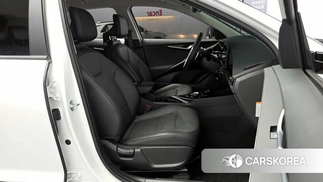 Kia Di Ol Nu Niro 2025 Белый из Кореи, фото 2