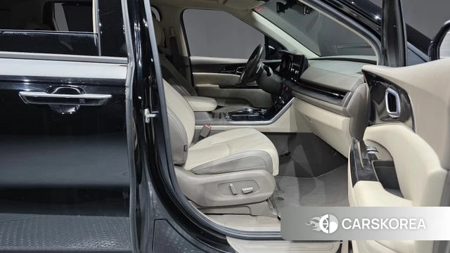 Kia Carnival 4th generation 2022 Черный из Кореи, фото 2