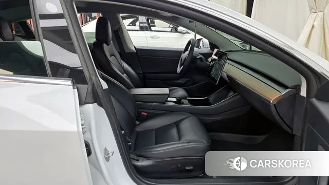 Tesla Model 3 2020 Белый из Кореи, фото 2