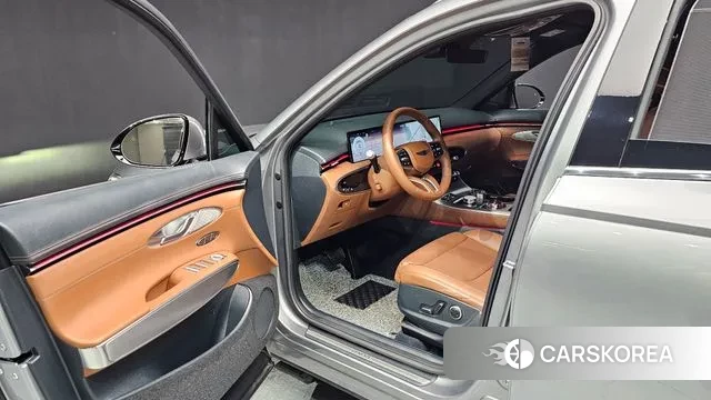 Genesis GV70 2024 Серый из Кореи, фото 2