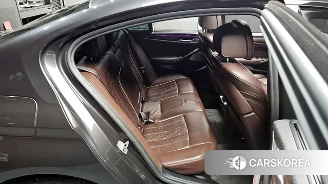 BMW 5 Series (G30) 2021 Серый из Кореи, фото 2