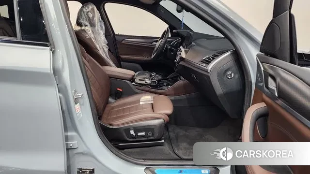 BMW X4 (G02) 2023 Серебристо-серый из Кореи, фото 2