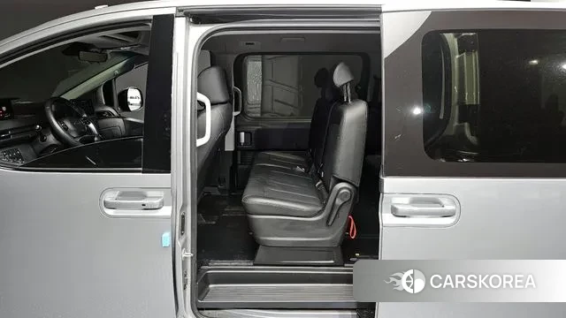 Hyundai Staria 2024 Серебряный из Кореи, фото 2