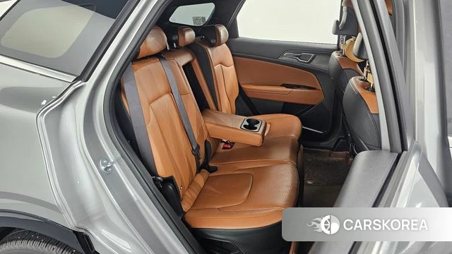 Kia Sportage 5th Generation 2023 Серебристо-серый из Кореи, фото 2