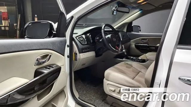 Kia The New Carnival 2019 Белый из Кореи, фото 2