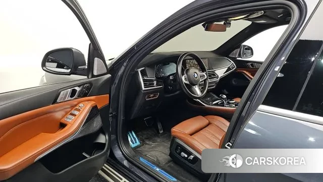 BMW X7 (G07) 2021 Серый из Кореи, фото 2