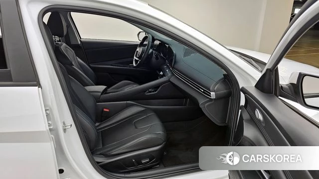 Hyundai Avante (CN7) 2022 Белый из Кореи, фото 2