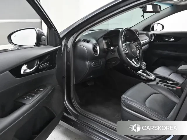 Kia The New K3 2nd generation 2021 Серый из Кореи, фото 2